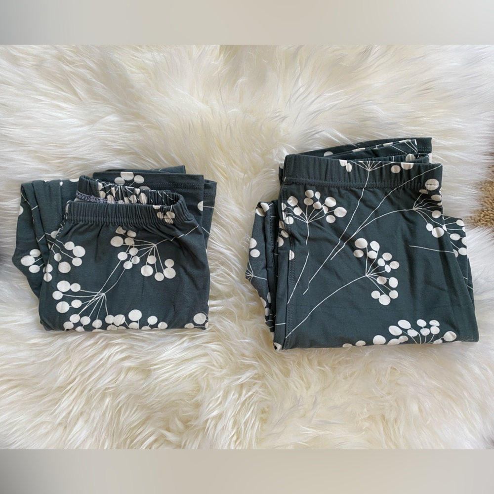 Agnes & Dora Capri Leggings TWIN (mother-daughter)  - Sizes S/M and XS (2)